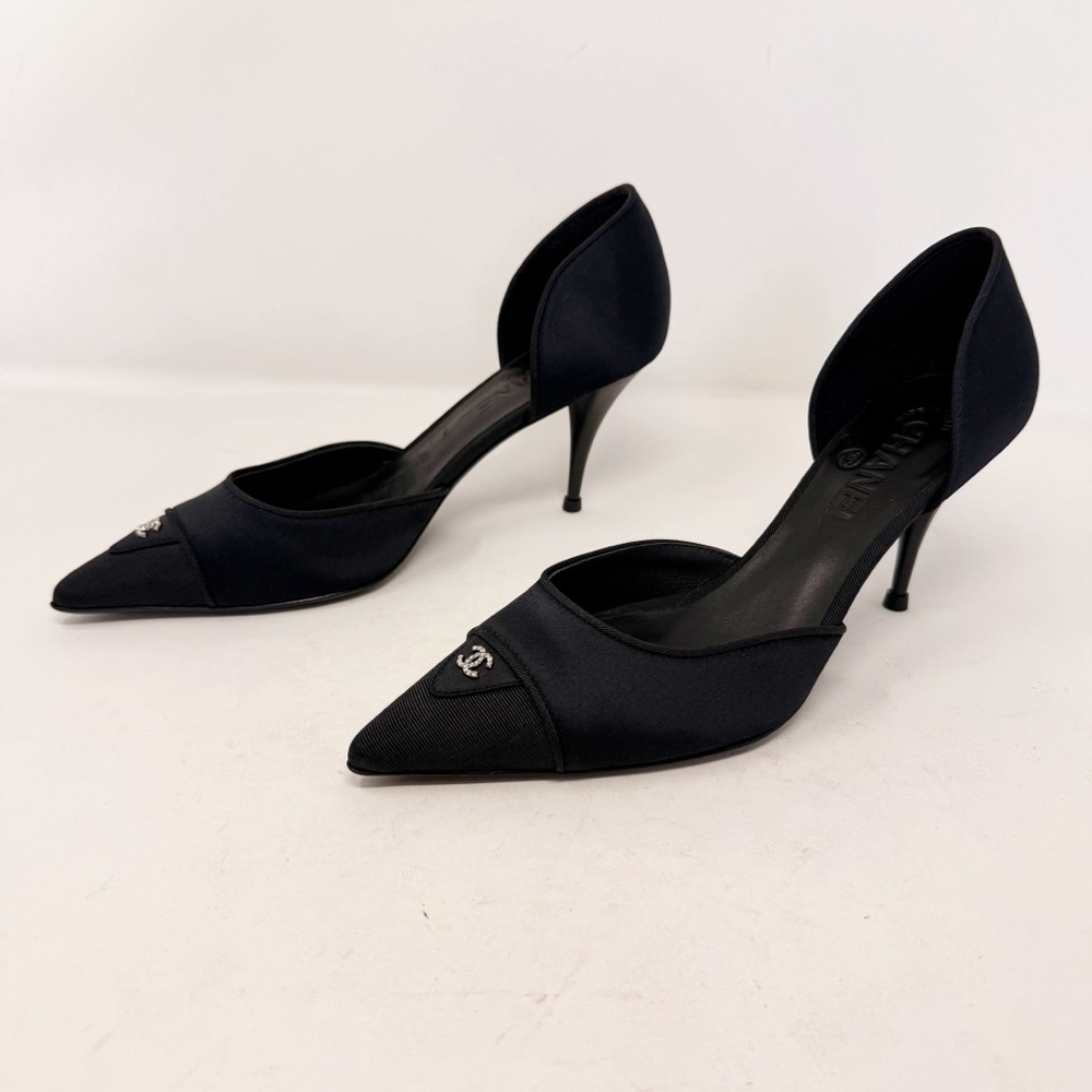 Chanel Black D’Orsay Heels Pointed Toe Kitten Heel Pumps with Silver CC Logo 41 - Picture 4 of 16